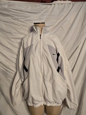 Nike White & Light Gray Full-Zip Men's Jacket